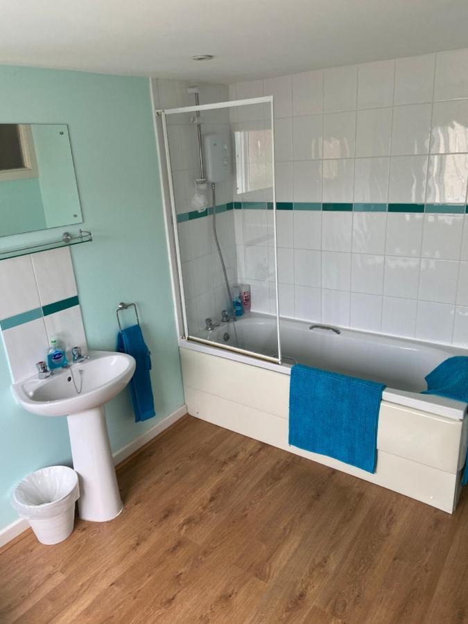Cosy 3-Bedroom House, Stones Throw To Beach 웨이머스만 외부 사진